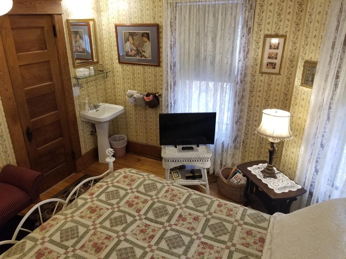 Rose & Thistle Bed & Breakfast คูเปอร์สทาวน์ ภายนอก รูปภาพ