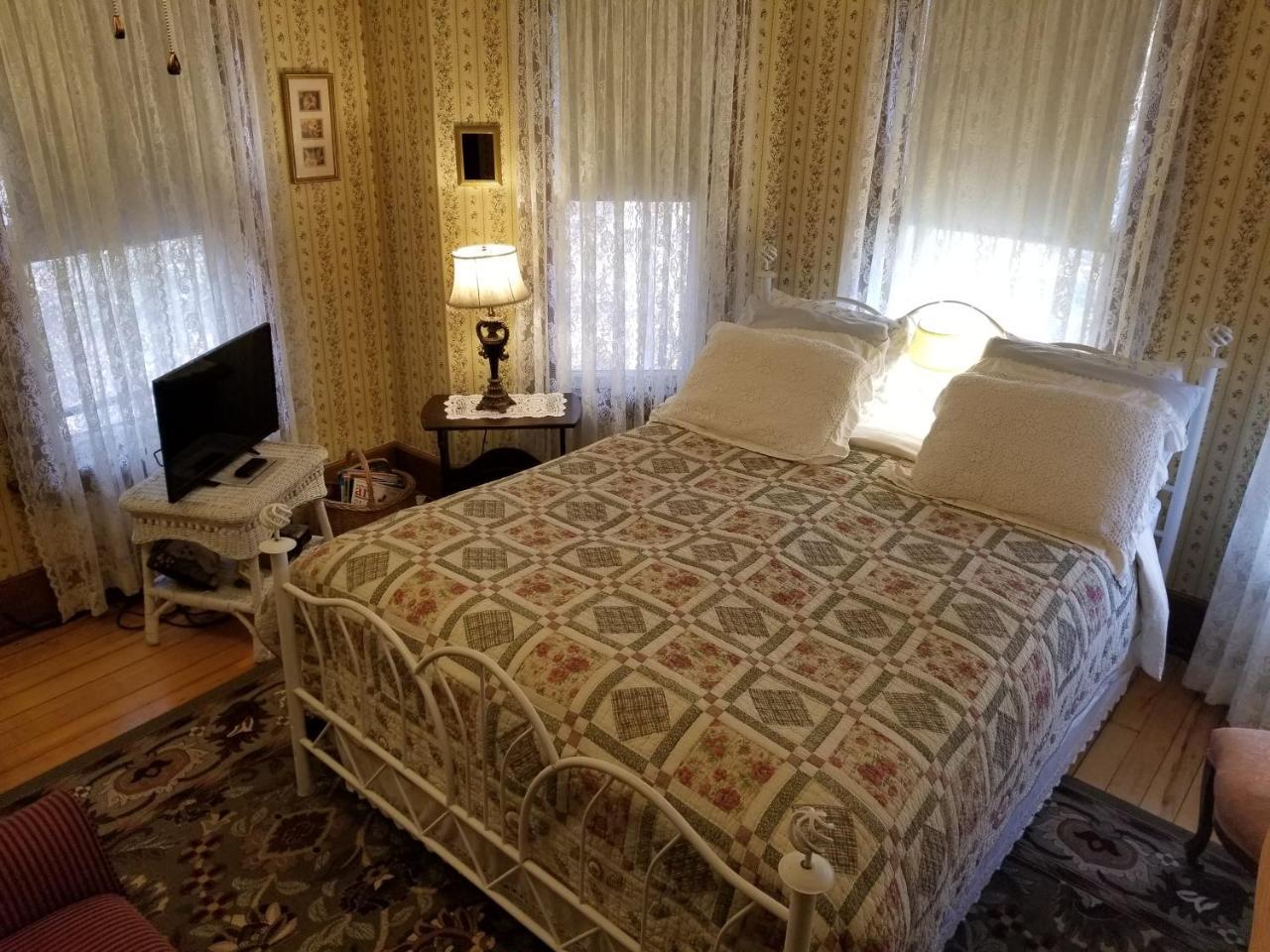 Rose & Thistle Bed & Breakfast คูเปอร์สทาวน์ ภายนอก รูปภาพ